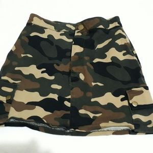 Forever 21 Camouflage Skirt, Size Small.